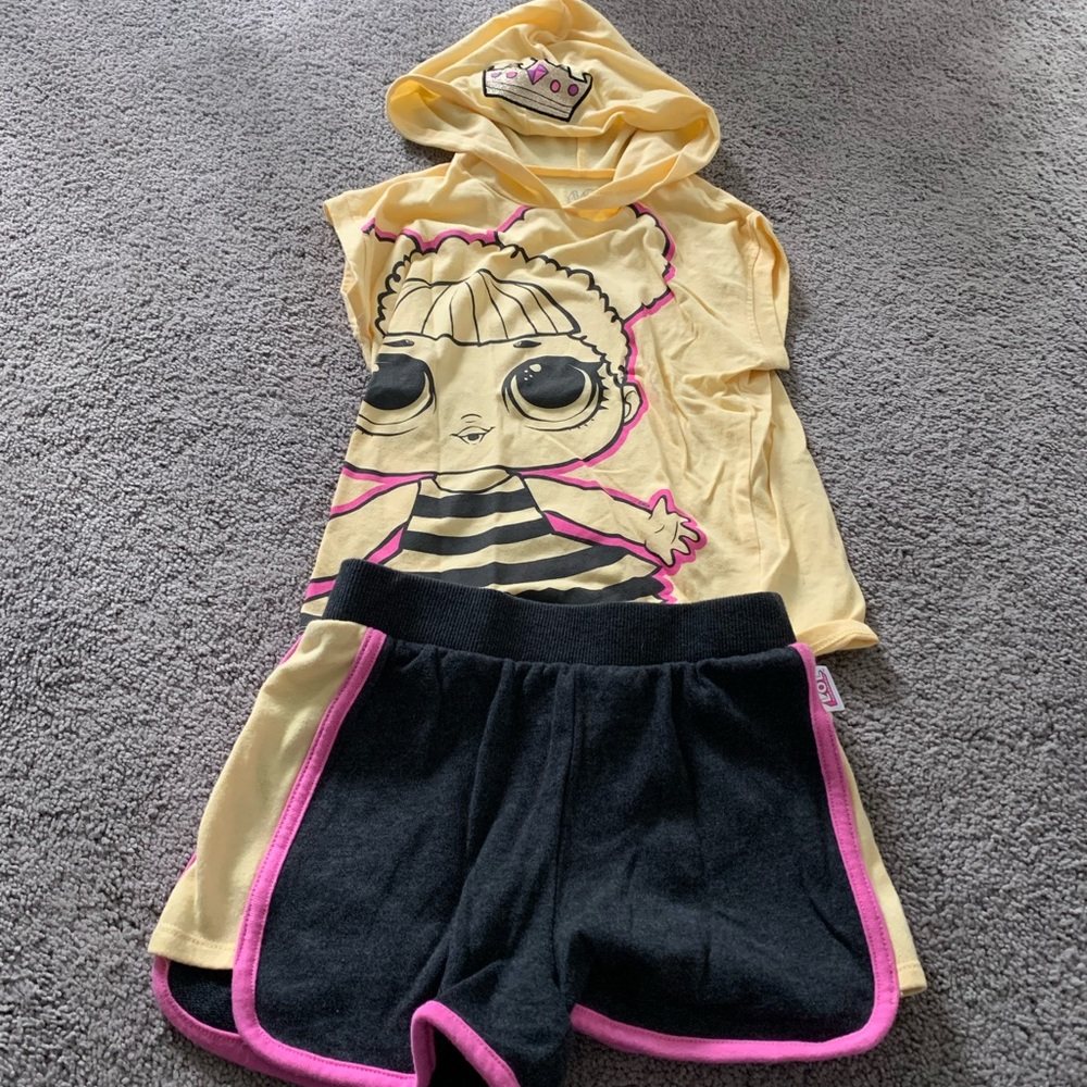 Girls LOL two piece outfit. Shirts and hooded t-shirt.